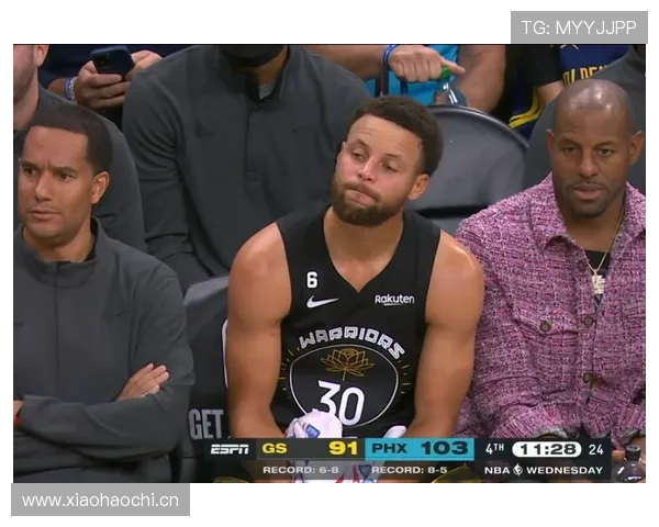 巴洛特利穿着百万大牌倒垃圾，隔壁老王笑不出来了